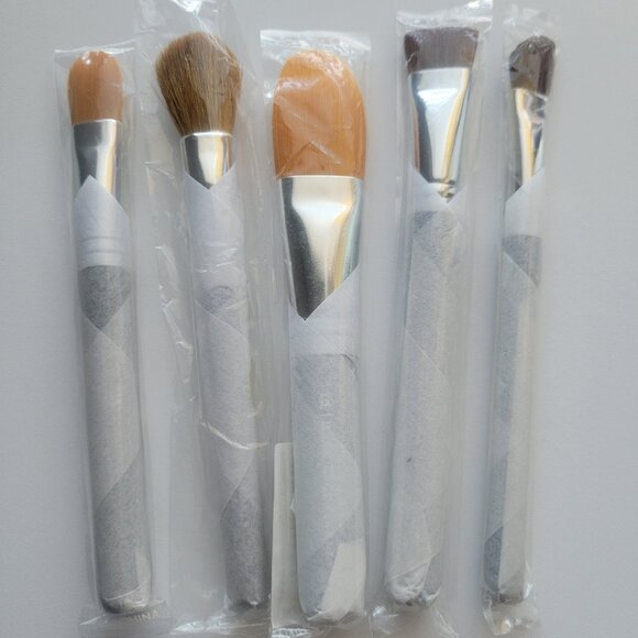 i.d. Bare Escentuals Cosmetic Brush Lot Max Coverage Face Brush Concealer SEALED - Picture 2 of 6